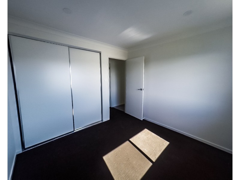 64 Floresta Crescent, Cameron Park NSW 2285