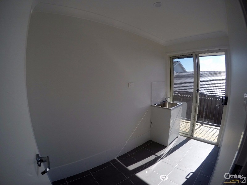 64 Floresta Crescent, Cameron Park NSW 2285