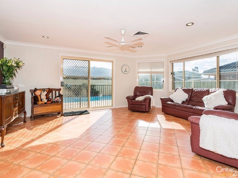 11 Jabiru Avenue, Maryland NSW 2287