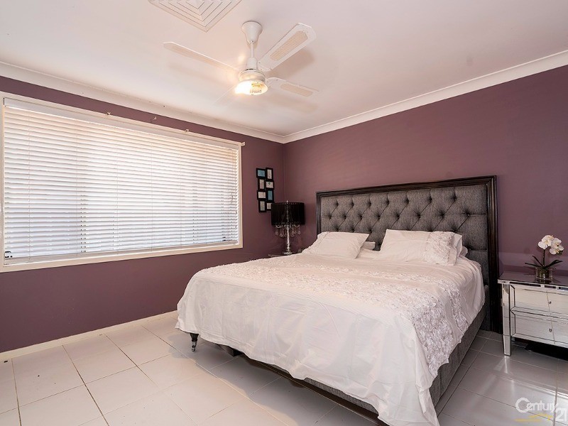 11 Jabiru Avenue, Maryland NSW 2287