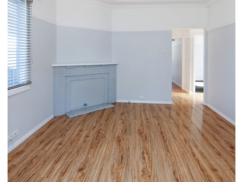 34 Angus Avenue, Waratah West NSW 2298