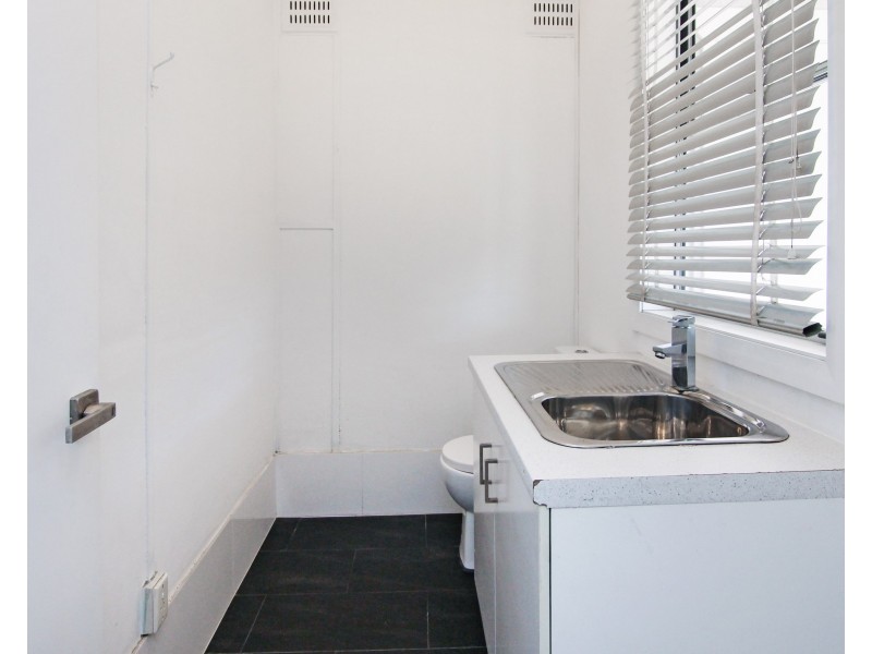 34 Angus Avenue, Waratah West NSW 2298