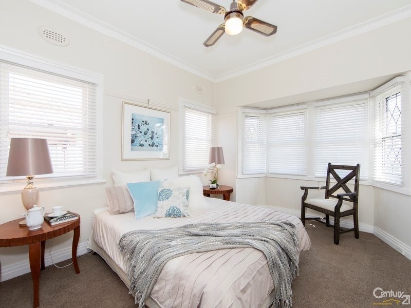 12 Ellis Road, Waratah NSW 2298