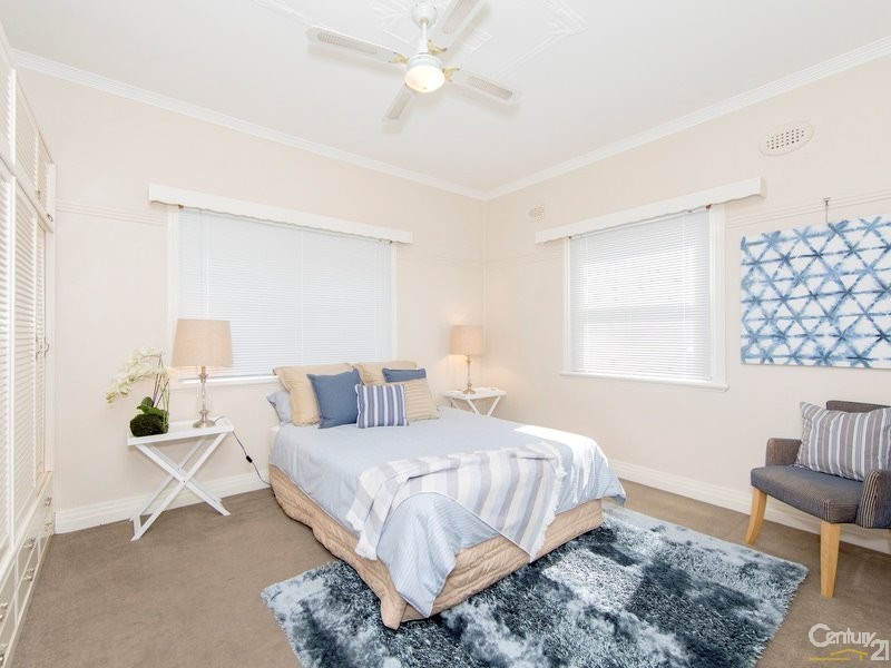 12 Ellis Road, Waratah NSW 2298