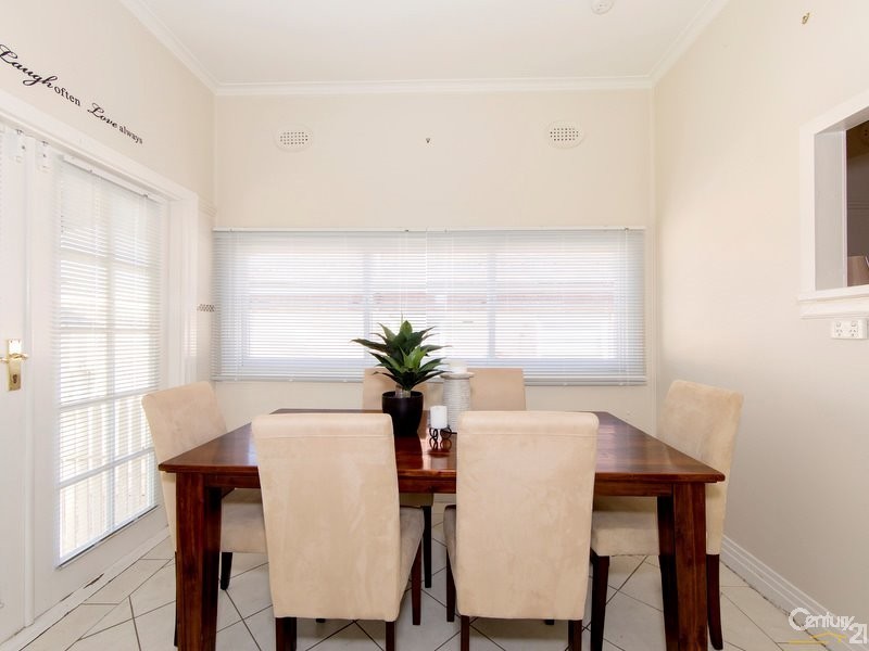 12 Ellis Road, Waratah NSW 2298