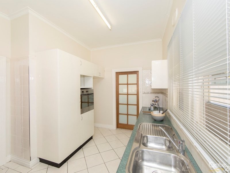 12 Ellis Road, Waratah NSW 2298