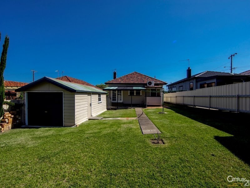 12 Ellis Road, Waratah NSW 2298