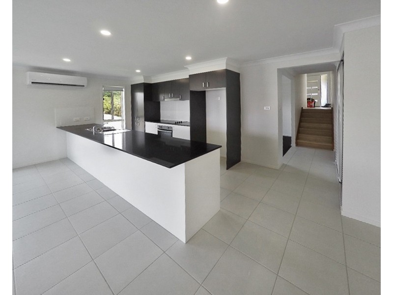 5 Santa Maria Close, Cameron Park NSW 2285