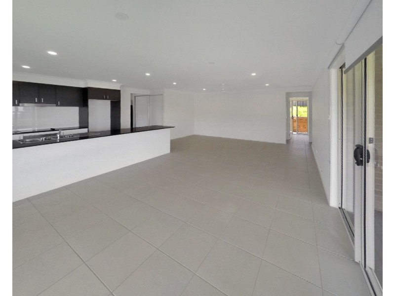 5 Santa Maria Close, Cameron Park NSW 2285