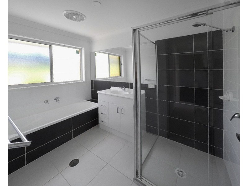 5 Santa Maria Close, Cameron Park NSW 2285