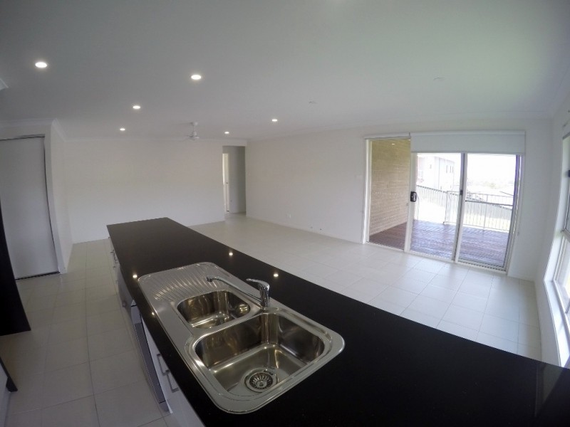 40 Manilus Street, Cameron Park NSW 2285