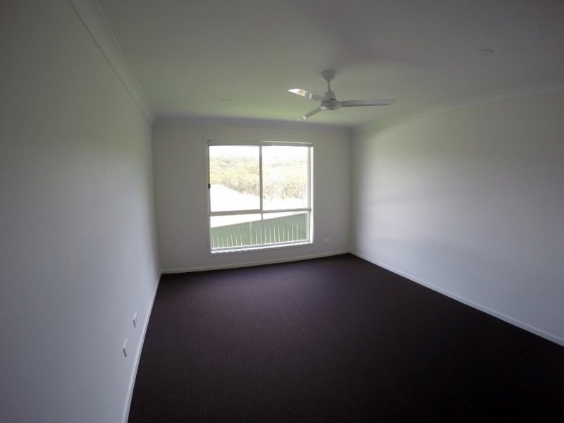 40 Manilus Street, Cameron Park NSW 2285