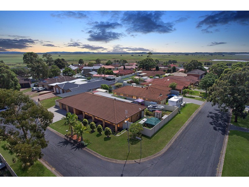 2 Meenmai Close, Maryland NSW 2287
