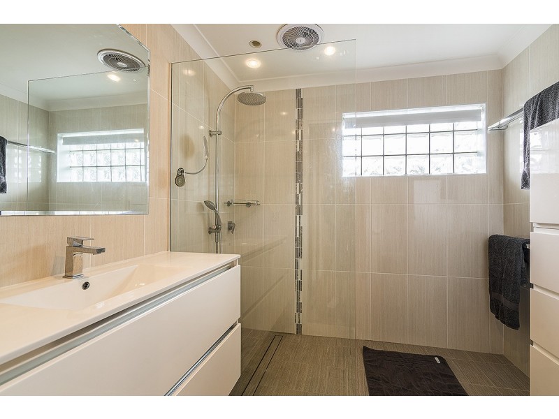 2 Meenmai Close, Maryland NSW 2287