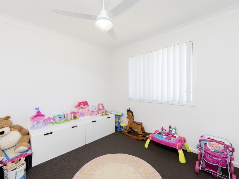 14 Sandfield Street, Cameron Park NSW 2285