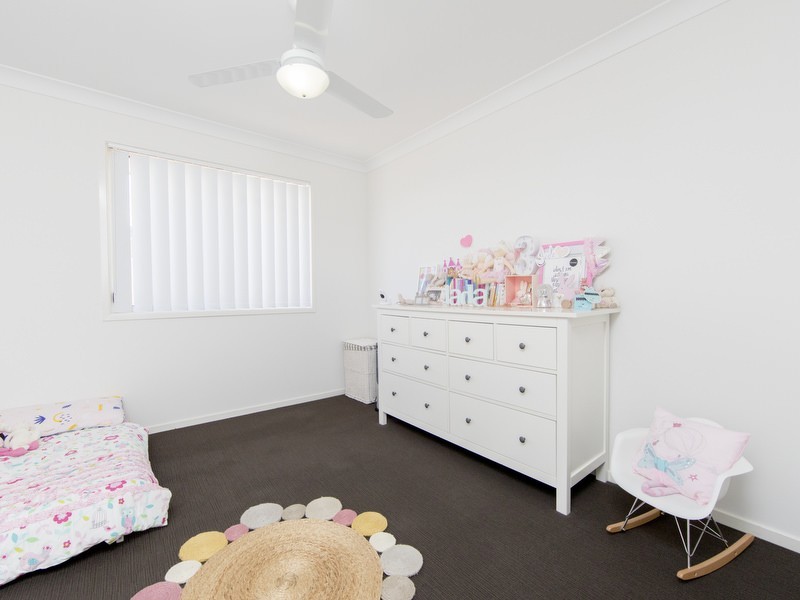 14 Sandfield Street, Cameron Park NSW 2285