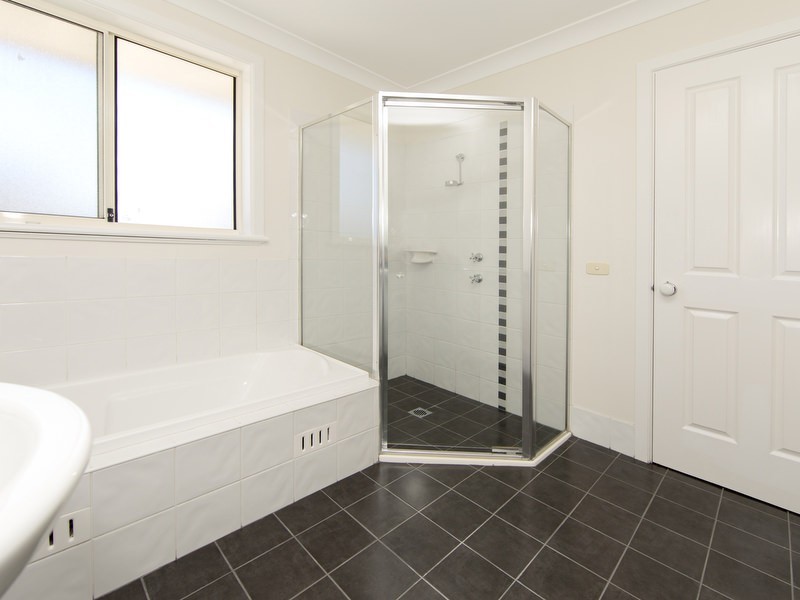 37 Camberwarra Drive, Belmont North NSW 2280