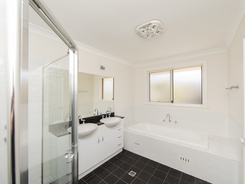 37 Camberwarra Drive, Belmont North NSW 2280