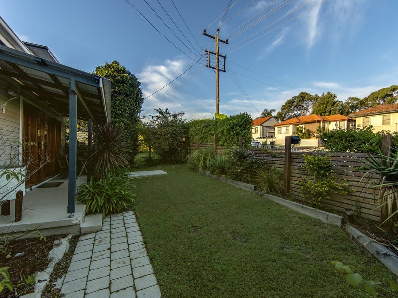 8 Gari Street, Charlestown NSW 2290