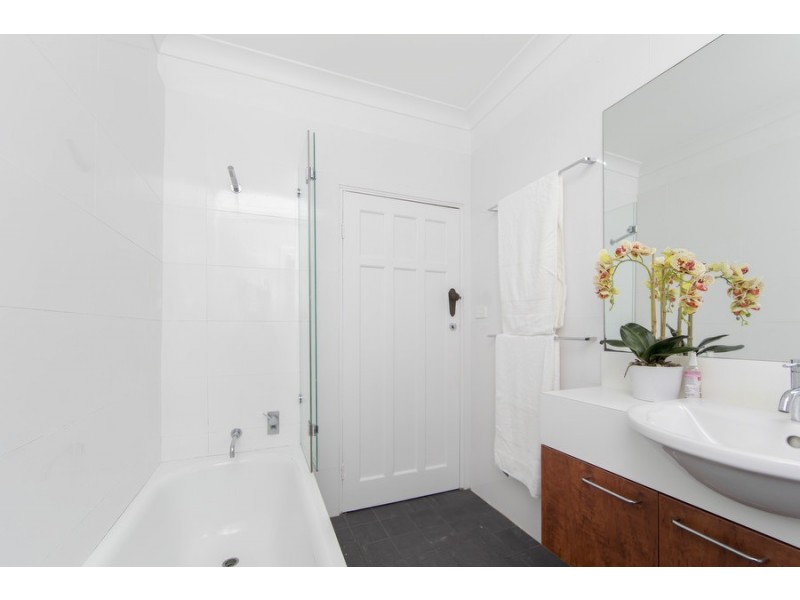 1 Sparke Street, Tighes Hill NSW 2297