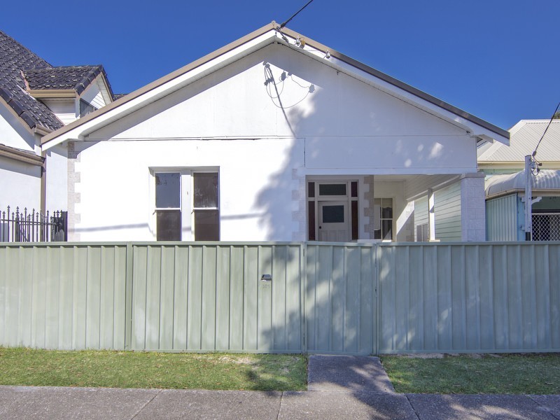 105 Cleary Street, Hamilton NSW 2303