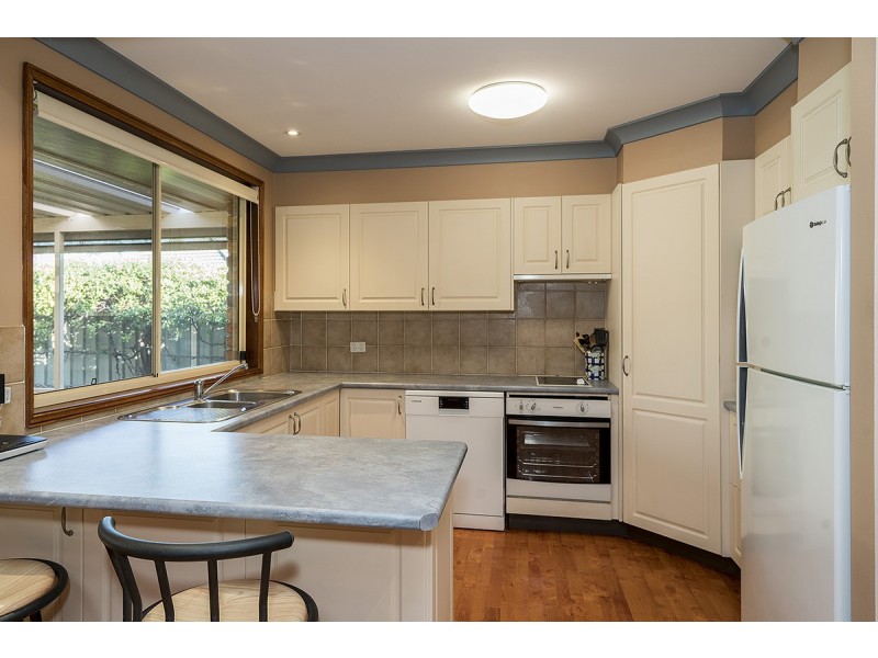 2/51 Flamingo Drive, Cameron Park NSW 2285