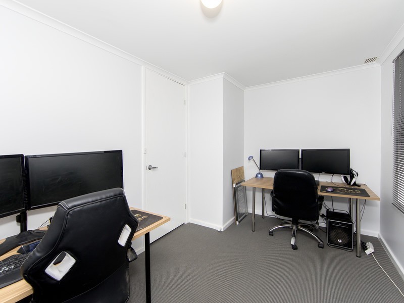 10 Quigley Road, Bolton Point NSW 2283