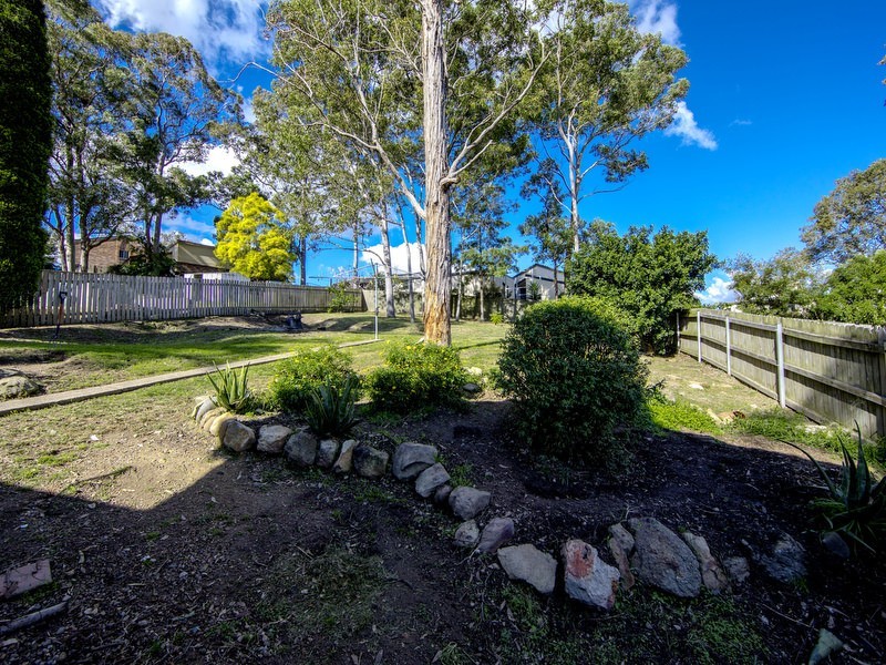 10 Quigley Road, Bolton Point NSW 2283