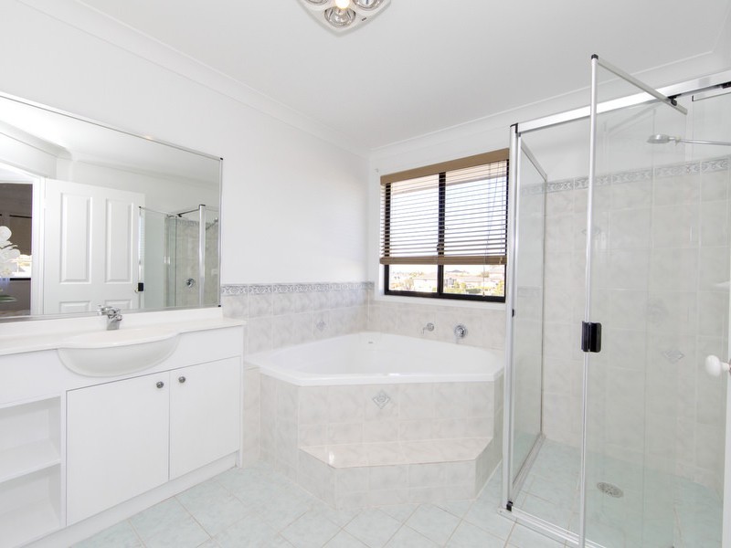 8 Jasmine Way, Thornton NSW 2322