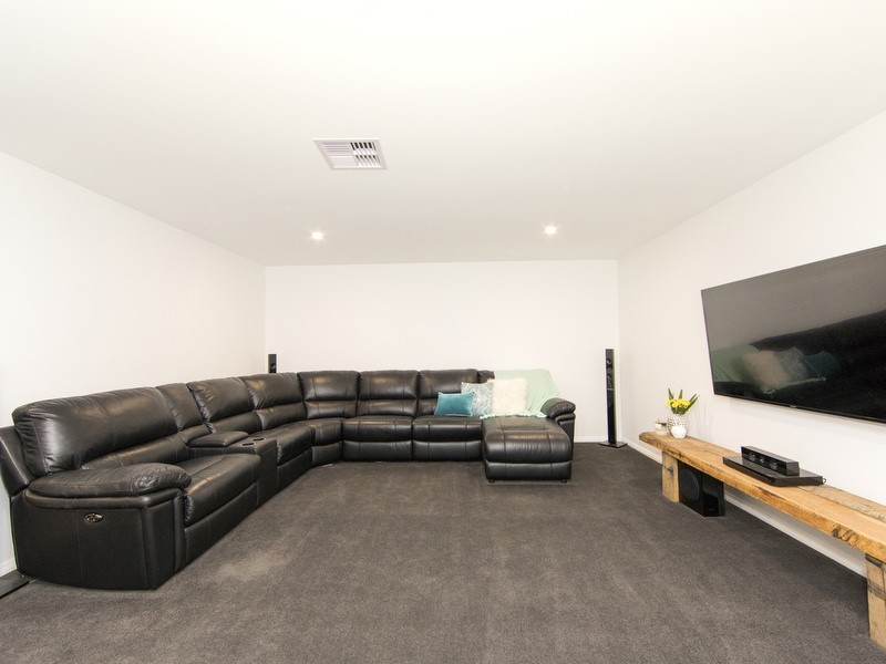 84 Delaware Drive, Macquarie Hills NSW 2285