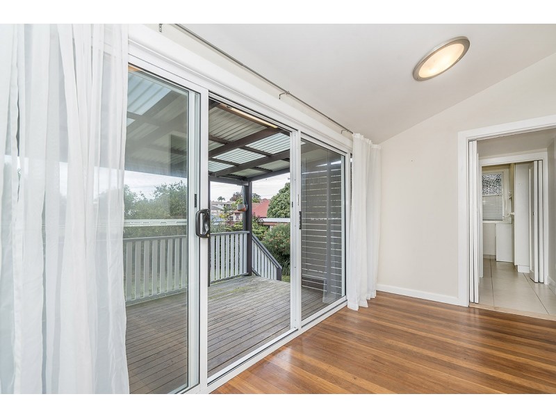 6 Lambton Road, Waratah NSW 2298