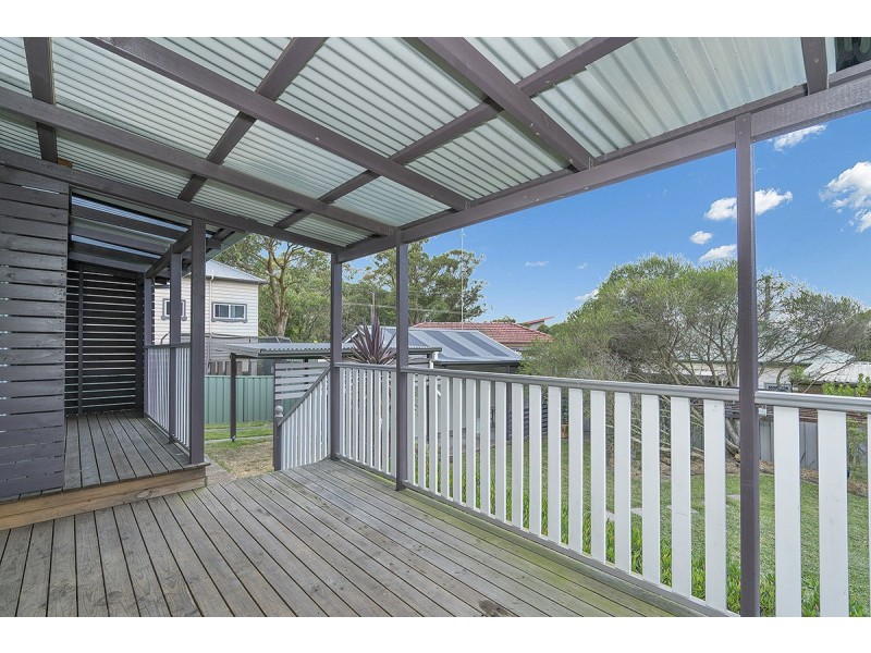 6 Lambton Road, Waratah NSW 2298