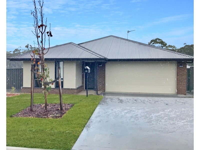 16 Sail Street, Teralba NSW 2284