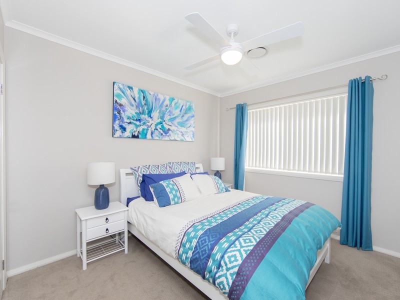32 Cleveland Street, Cameron Park NSW 2285