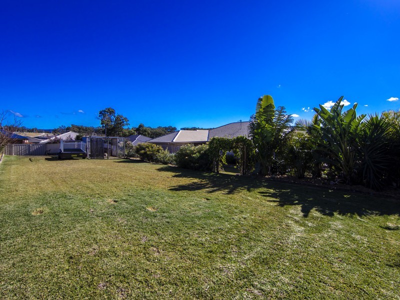 32 Cleveland Street, Cameron Park NSW 2285