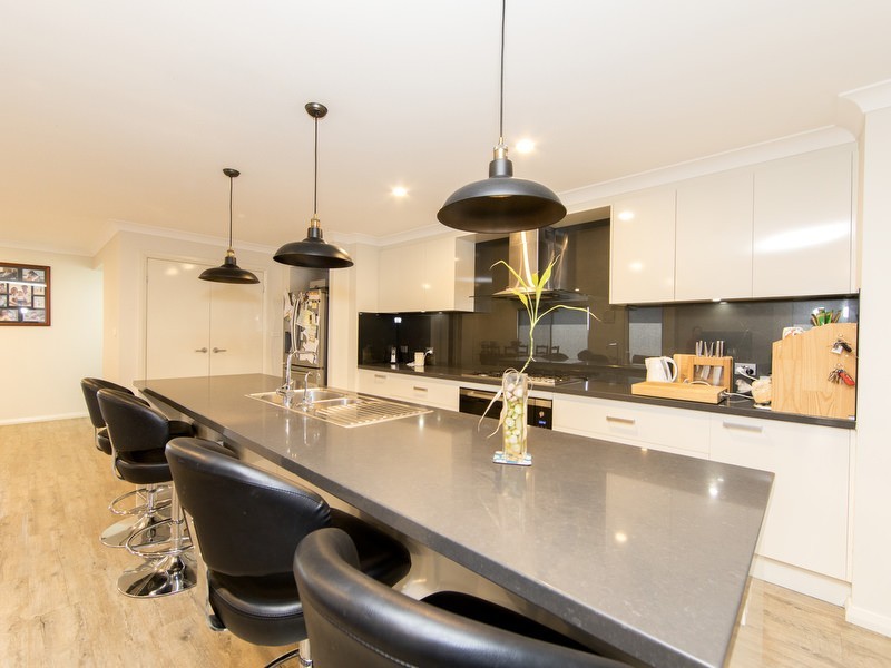 21 Kekul Street, Fletcher NSW 2287