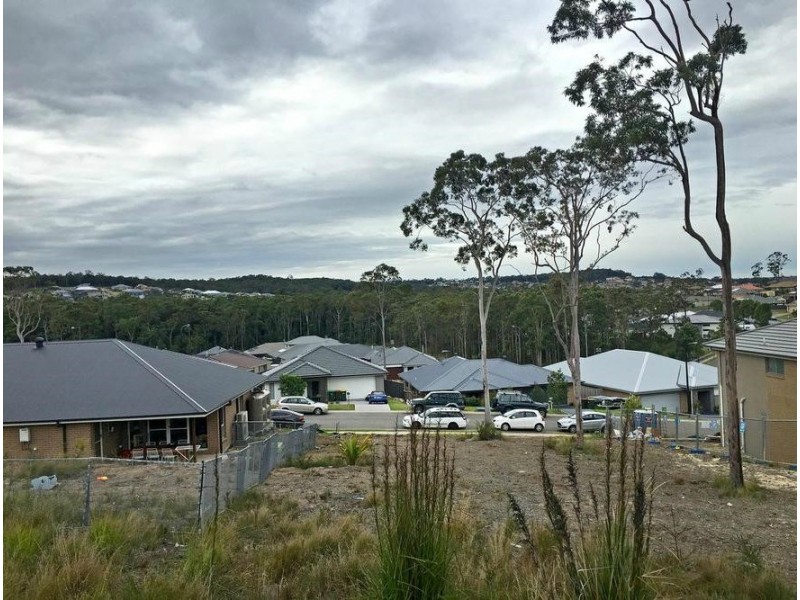 9 Bellavia Street, Cameron Park NSW 2285