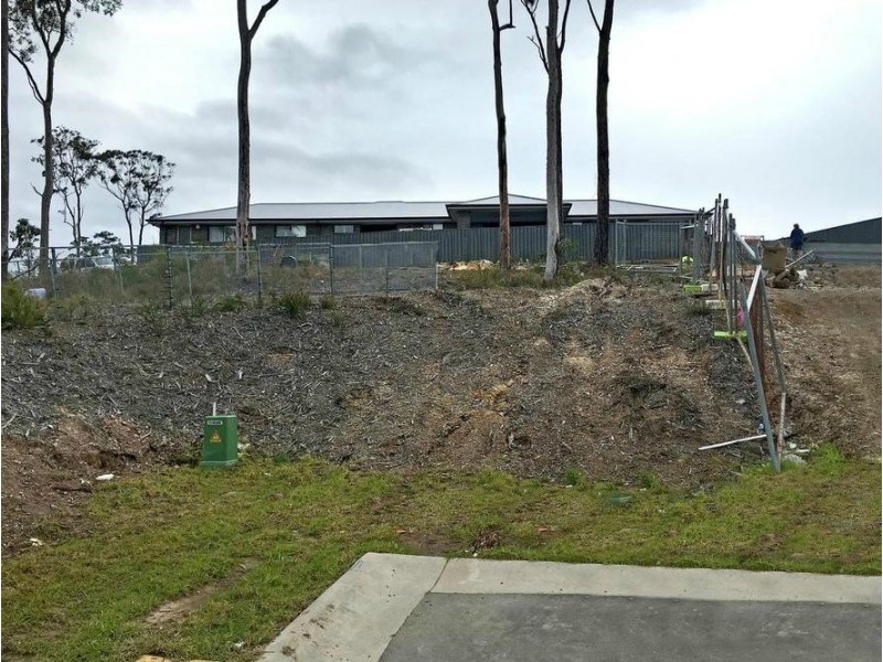 9 Bellavia Street, Cameron Park NSW 2285