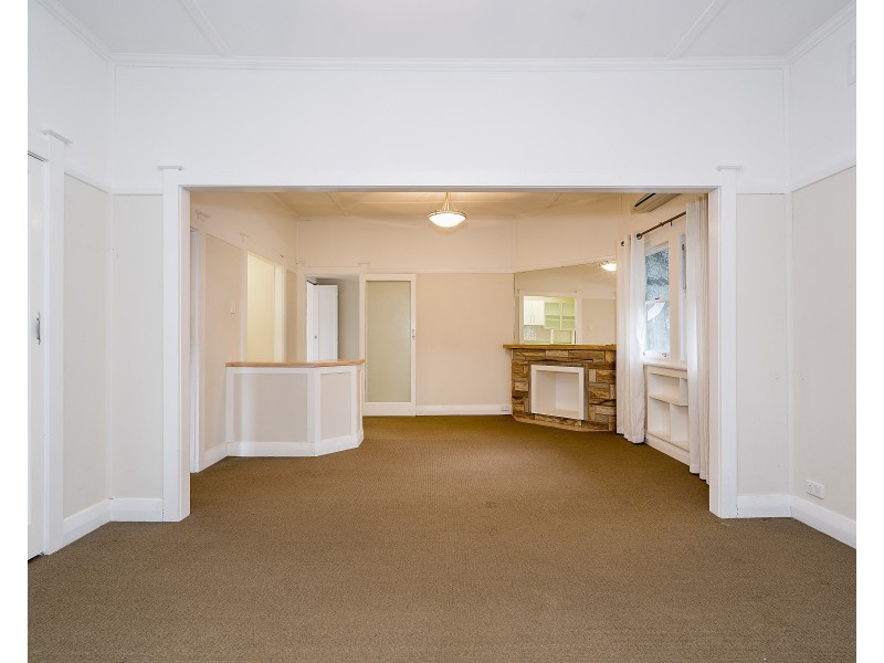 6 Lambton Road, Waratah NSW 2298