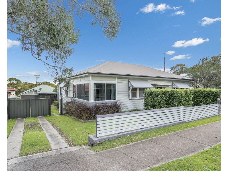 6 Lambton Road, Waratah NSW 2298