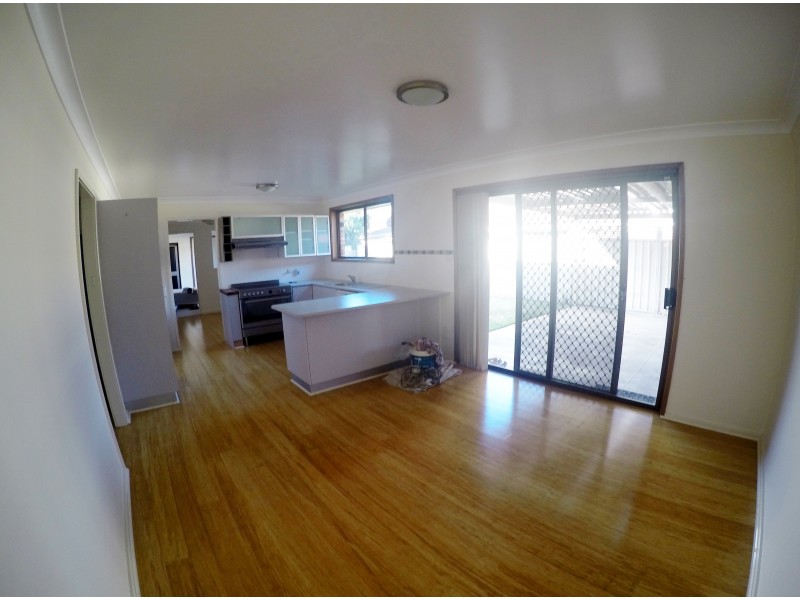 6 Cromdale Parade, Maryland NSW 2287