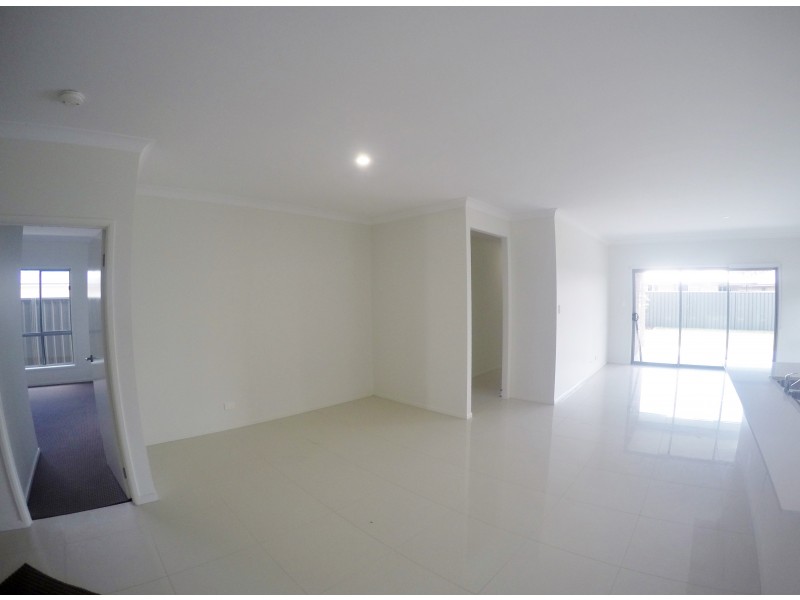 16 Uralla Street, Fern Bay NSW 2295