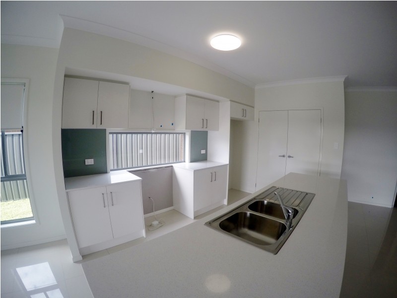 16 Uralla Street, Fern Bay NSW 2295