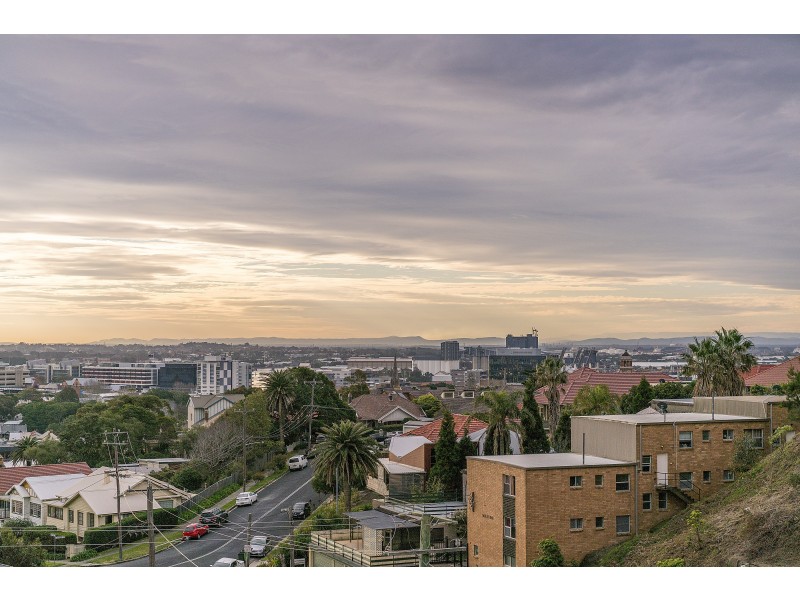 12/33 Nesca Parade, The Hill NSW 2300