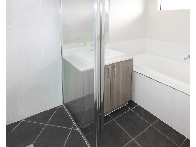 8 Mountain Street, Chisholm NSW 2322