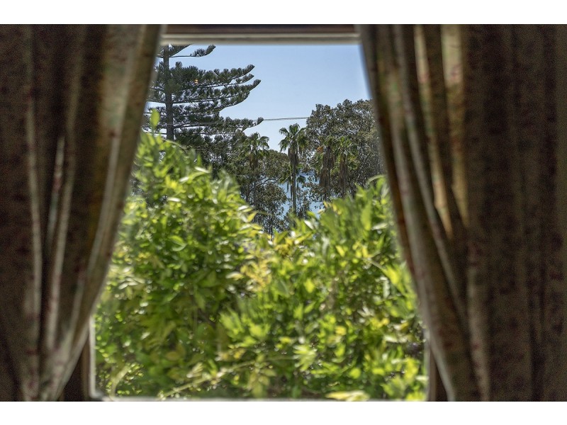 32 Caswell Crescent, Tanilba Bay NSW 2319