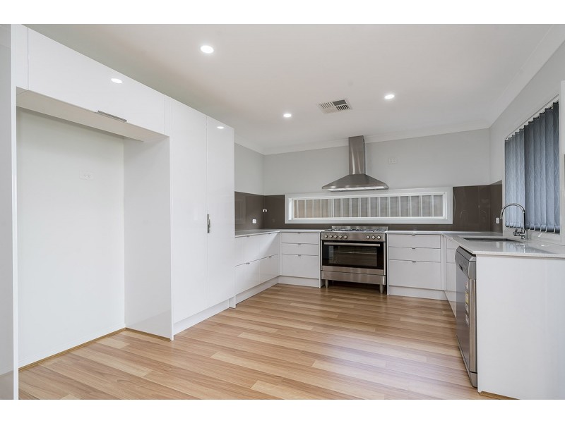 90 Delaware Drive, Macquarie Hills NSW 2285