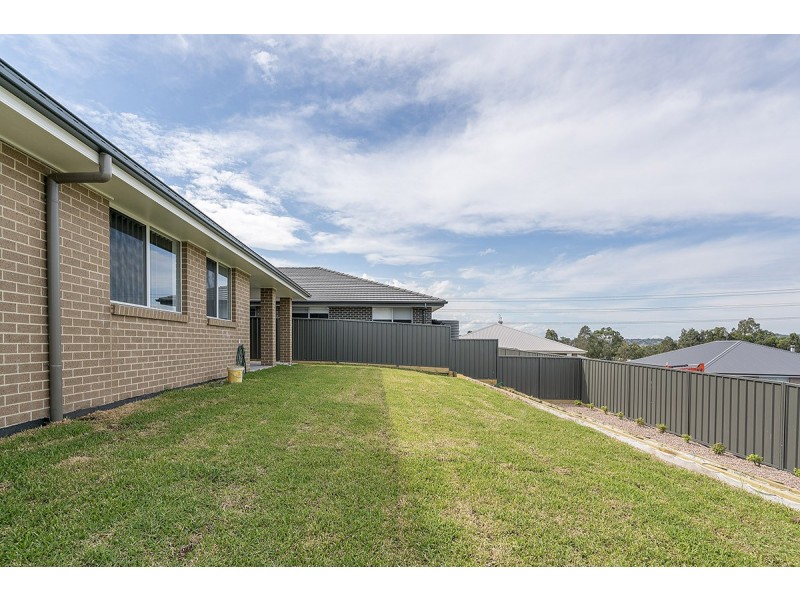 90 Delaware Drive, Macquarie Hills NSW 2285