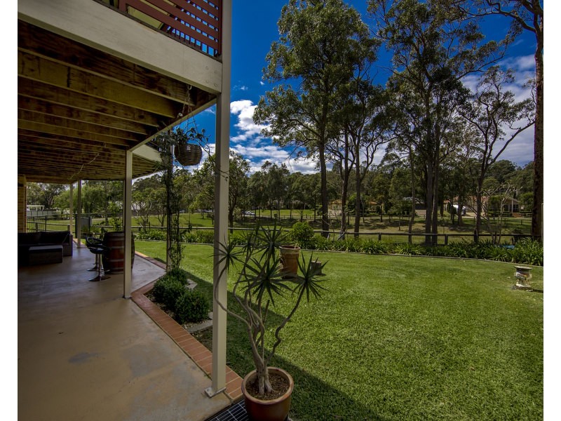 14 Warburton Close, Macquarie Hills NSW 2285