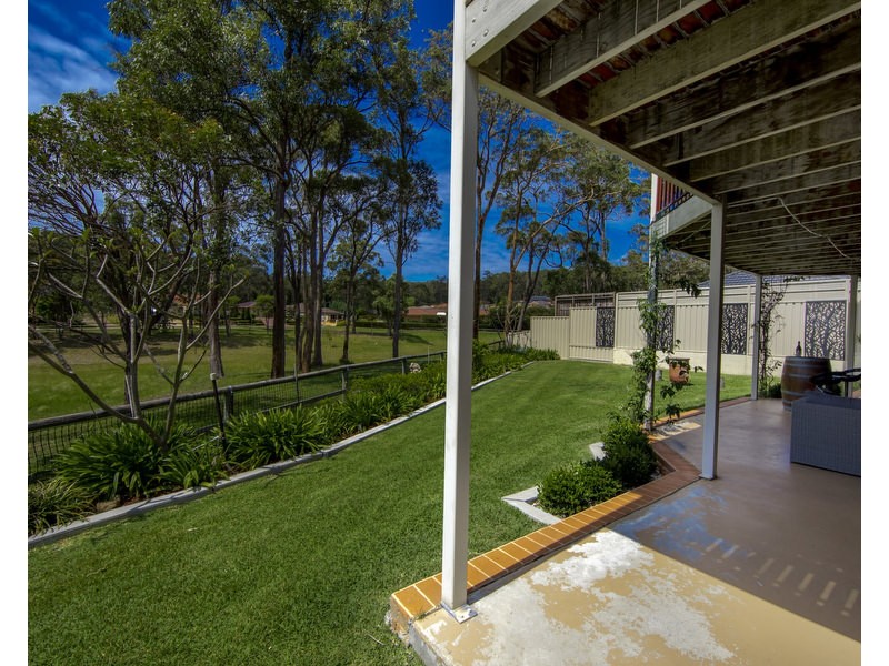 14 Warburton Close, Macquarie Hills NSW 2285